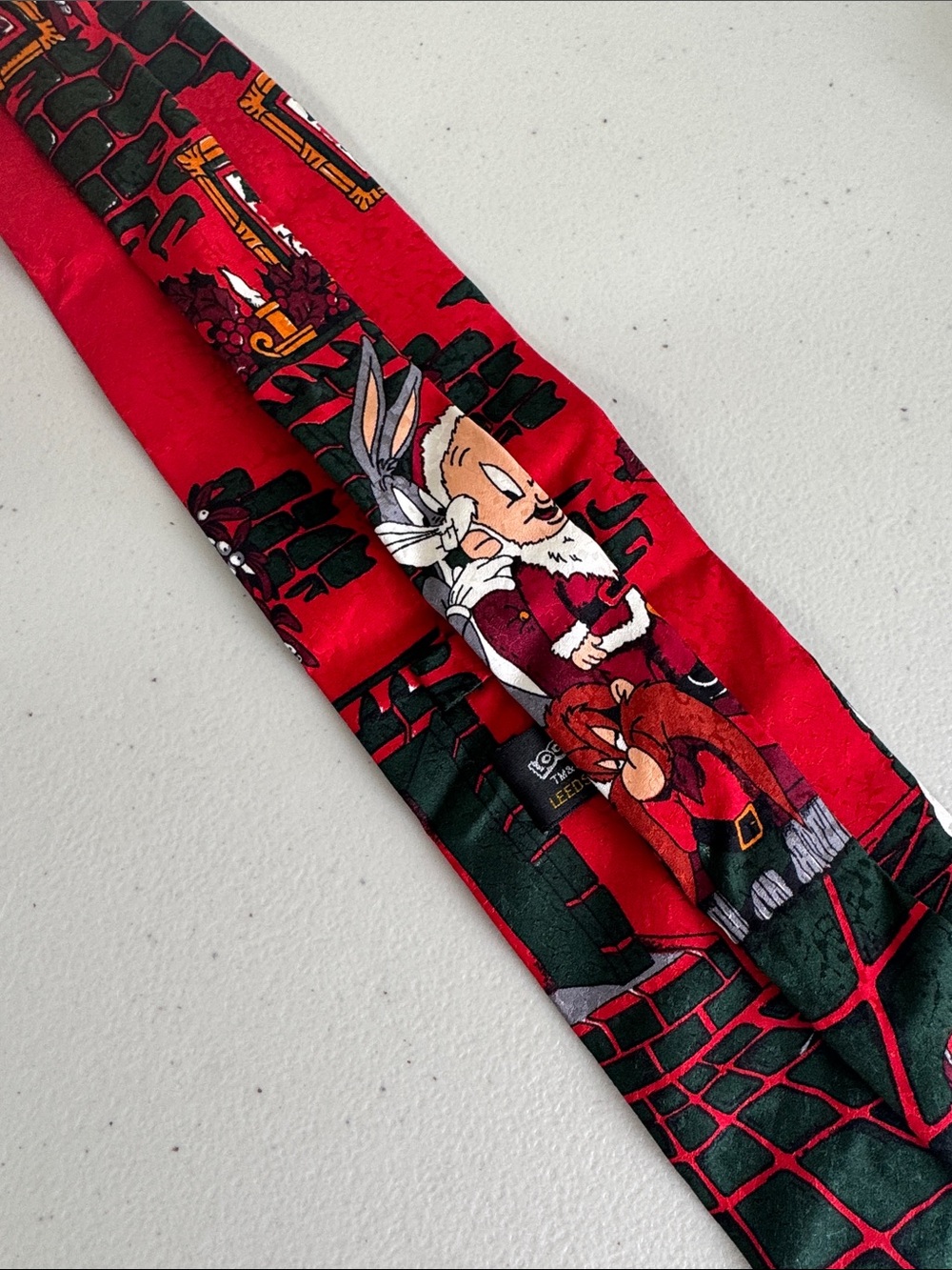 Vintage Looney Tunes Elmer Fudd Santa Bugs Bunny Print Silk Tie 90s Y2K Holiday - Picture 7 of 15